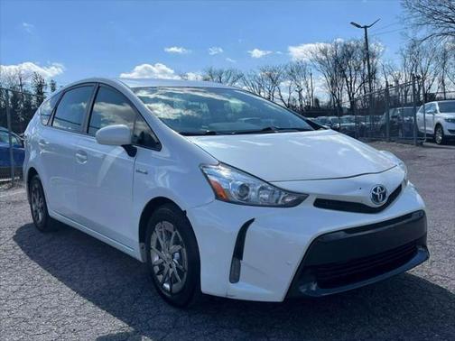 2015 Toyota Prius v Three