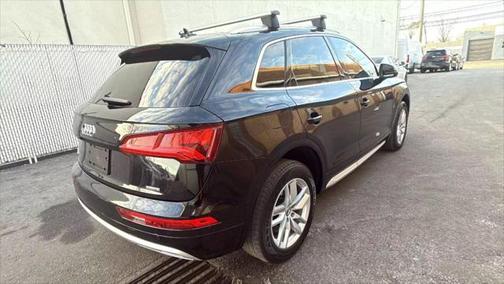 2020 Audi Q5 45 Titanium Premium