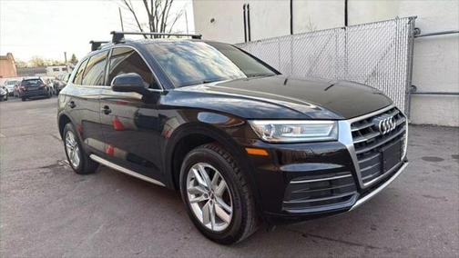 2020 Audi Q5 45 Titanium Premium