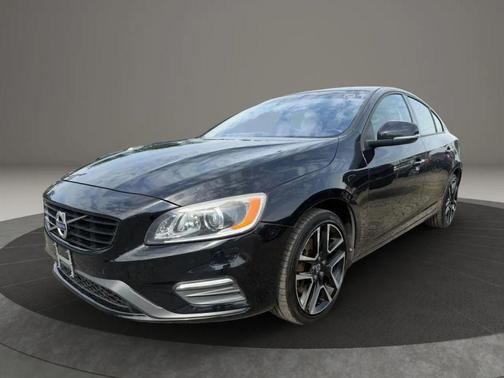 Onyx Black Metallic 2018 Volvo S60 T5 Dynamic