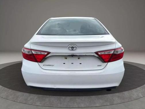 2016 Toyota Camry SE w/Special Edition Pkg