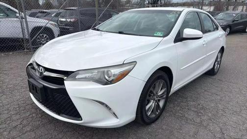 2016 Toyota Camry SE w/Special Edition Pkg