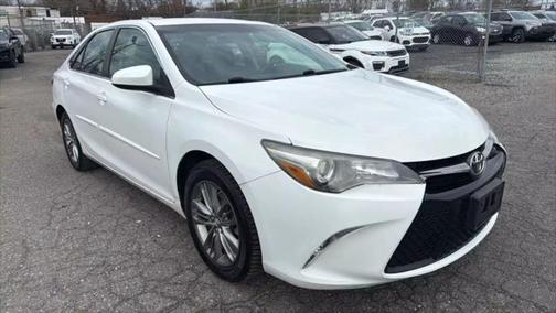 2016 Toyota Camry SE w/Special Edition Pkg