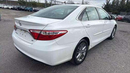 2016 Toyota Camry SE w/Special Edition Pkg