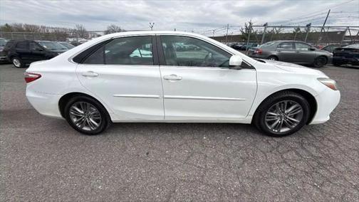 2016 Toyota Camry SE w/Special Edition Pkg