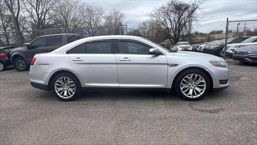 2016 Ford Taurus Limited