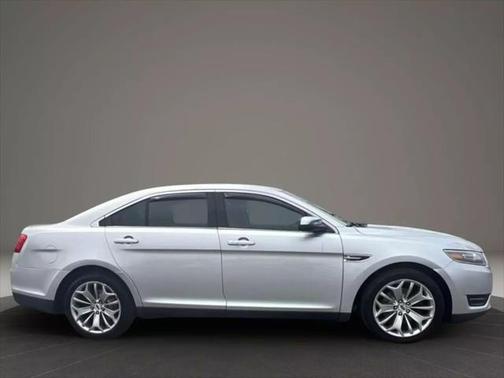 2016 Ford Taurus Limited