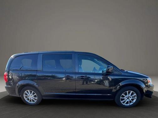 2012 Dodge Grand Caravan R/T