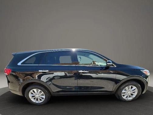 Ebony Black 2016 Kia Sorento L