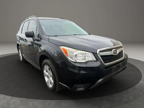 Crystal Black Silica 2015 Subaru Forester 2.5i