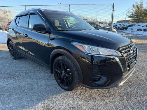 2022 Nissan Kicks SV