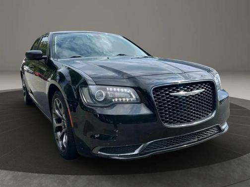 2018 Chrysler 300 Touring