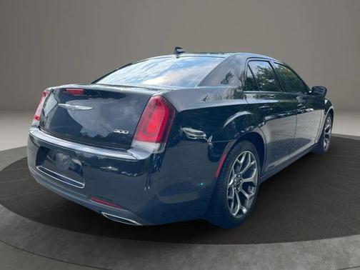 2018 Chrysler 300 Touring