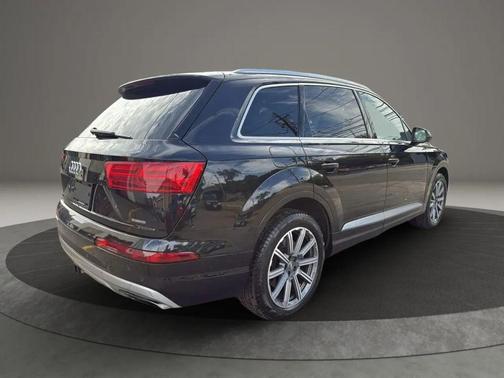 2018 Audi Q7 2.0T Premium Plus
