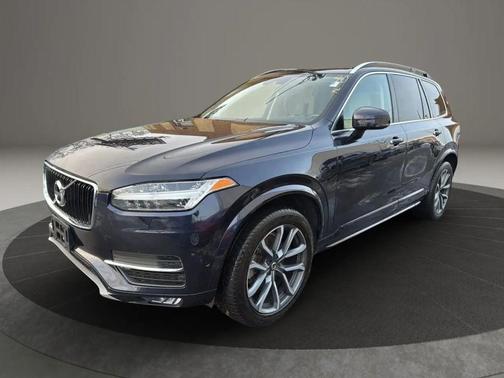 2019 Volvo XC90 T6 Momentum
