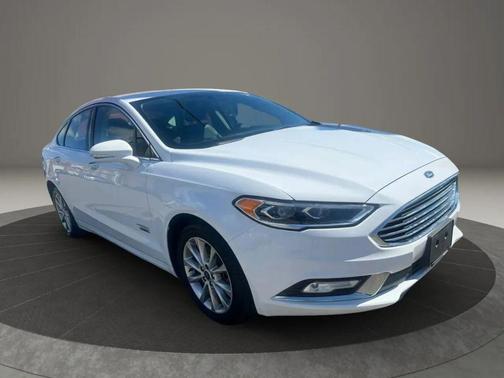 2017 Ford Fusion Energi SE Luxury