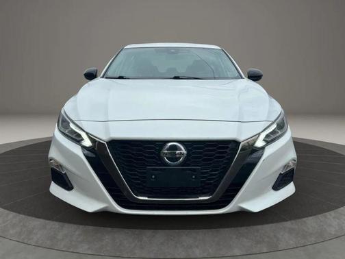 2021 Nissan Altima SR VC-Turbo FWD