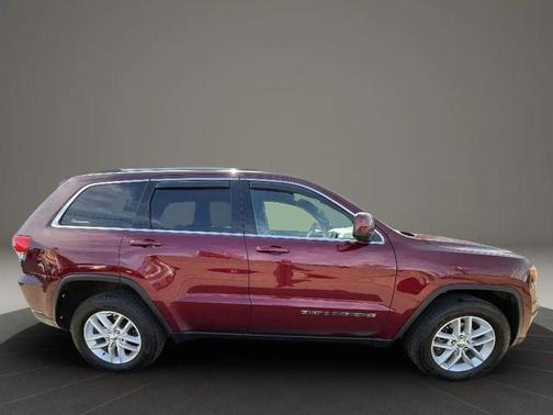 Velvet Red Pearlcoat 2017 Jeep Grand Cherokee Laredo
