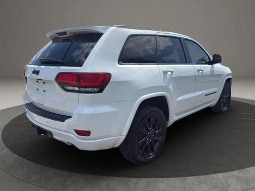 2017 Jeep Grand Cherokee Altitude