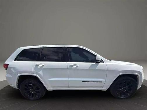 2017 Jeep Grand Cherokee Altitude
