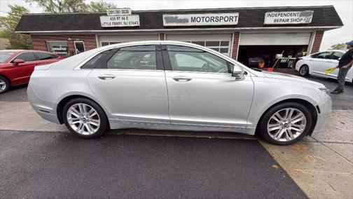 2015 Lincoln MKZ Base