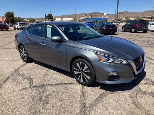 2022 Nissan Altima 2.5 SV