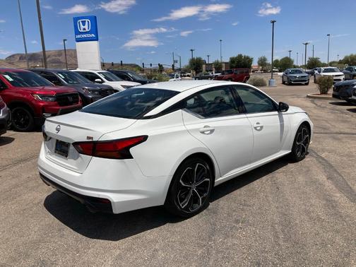 2023 Nissan Altima 2.5 SR