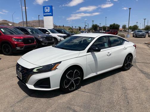 2023 Nissan Altima 2.5 SR