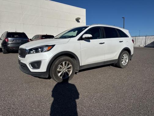 2017 Kia Sorento LX