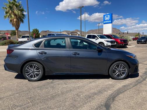 2024 Kia Forte GT-Line