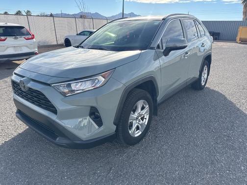 2020 Toyota RAV4 XLE