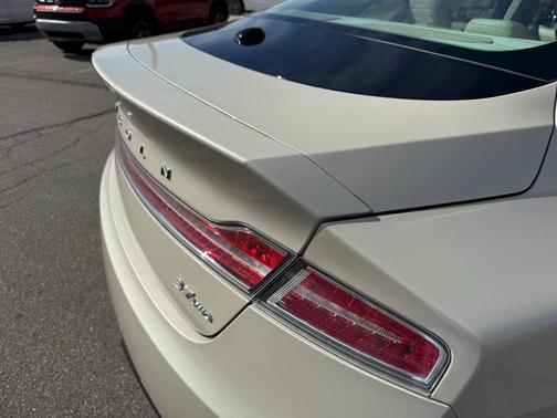 2014 Lincoln MKZ Base