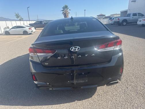 2018 Hyundai SONATA SE