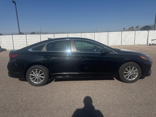 2018 Hyundai SONATA SE