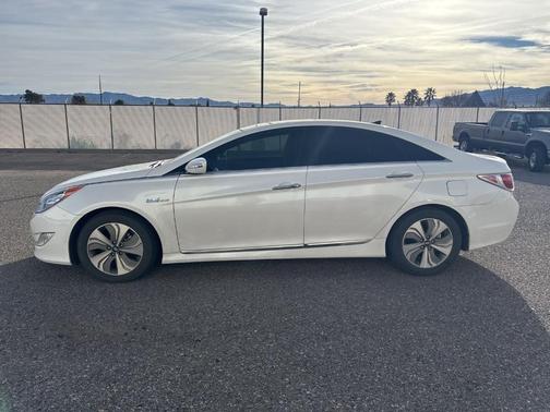 2015 Hyundai SONATA Hybrid Limited
