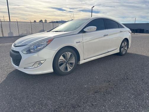 2015 Hyundai SONATA Hybrid Limited