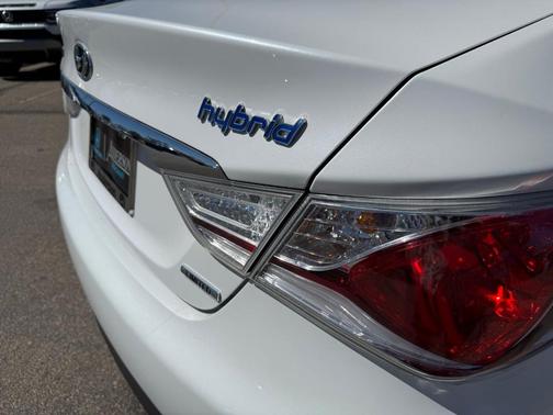 2015 Hyundai SONATA Hybrid Limited