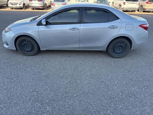 Classic Silver Metallic 2018 Toyota Corolla LE