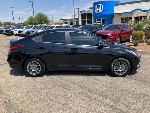 2022 Hyundai Accent SEL