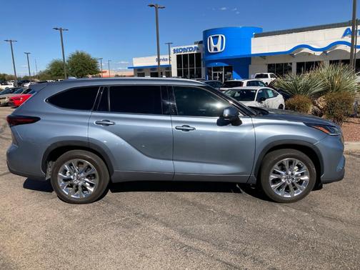 2024 Toyota Highlander Limited
