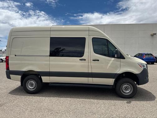 2024 Mercedes-Benz Sprinter 2500