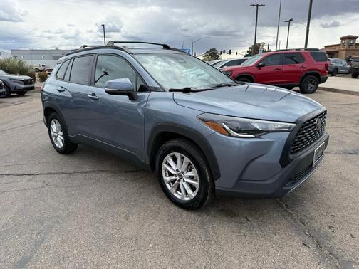 2023 Toyota Corolla Cross LE