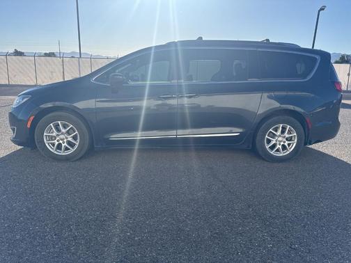 2020 Chrysler Pacifica Touring-L
