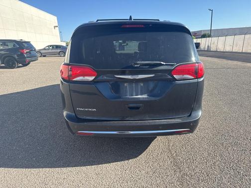 2020 Chrysler Pacifica Touring-L