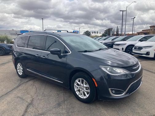2020 Chrysler Pacifica Touring-L