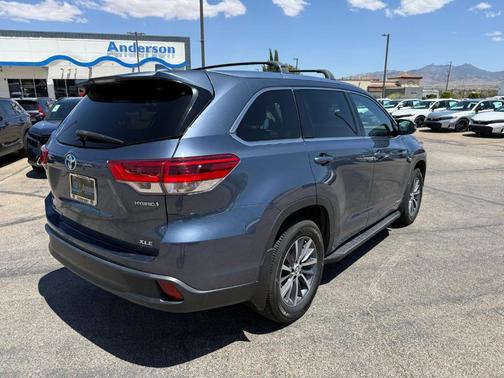 Shoreline Blue Pearl 2018 Toyota Highlander Hybrid XLE