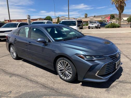 2022 Toyota Avalon Hybrid Limited