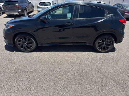 Crystal Black Pearl 2022 Honda HR-V Sport