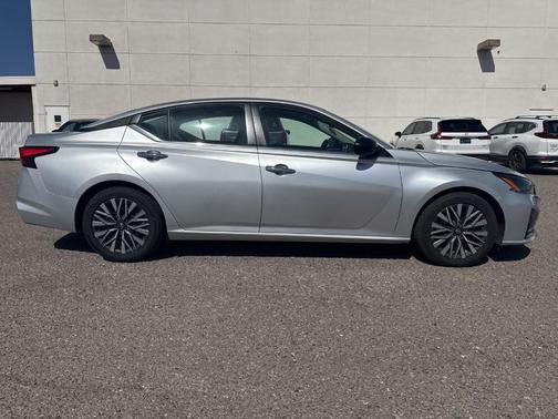 Brilliant Silver Metallic 2024 Nissan Altima 2.5 SV
