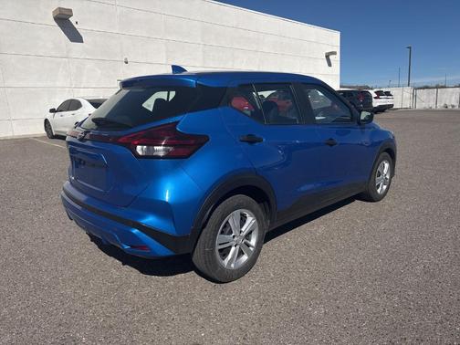 2024 Nissan Kicks S